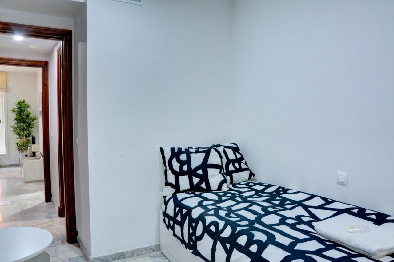 Appartamento Residencial Torres Siviglia Esterno foto